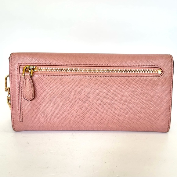 💯 PRADA Logo Plate Pale Pink Saffiano Leather Wallet on Chain w/ auth cert - Picture 3 of 13